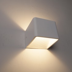Настенный светодиодный светильник IQLED 5Вт, 4000K, IP20 IQ1553